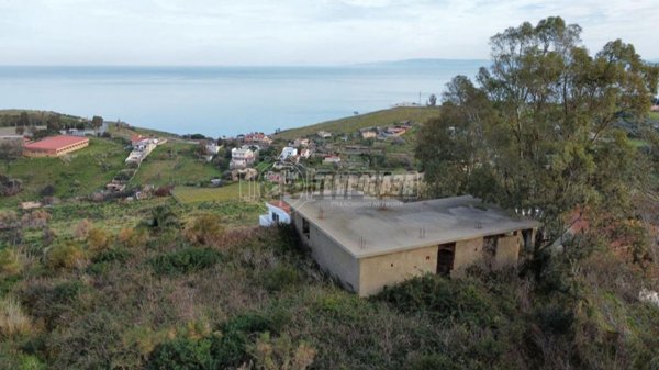 appartamento in vendita a Messina in zona Faro Superiore