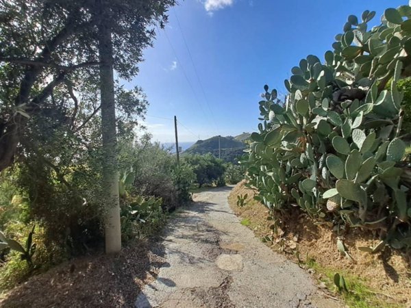 appartamento in vendita a Messina in zona Galati / Mili San Marco