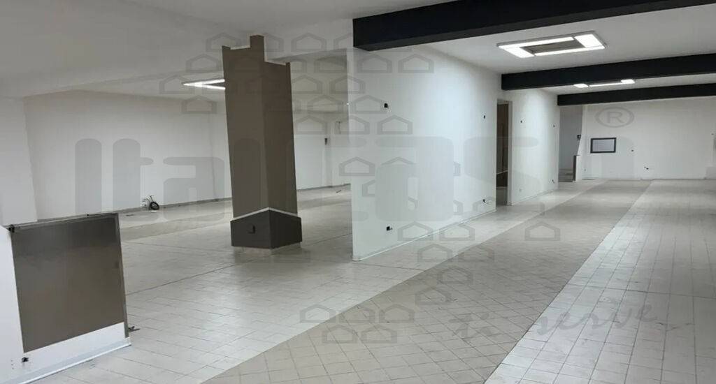 negozio in vendita a Messina in zona Centro Storico