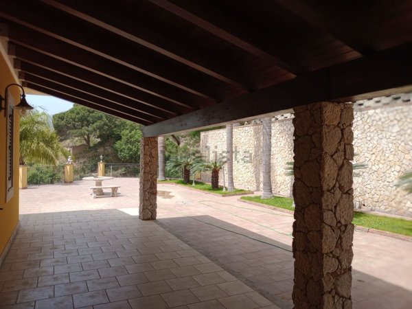 casa indipendente in vendita a Messina in zona Gravitelli