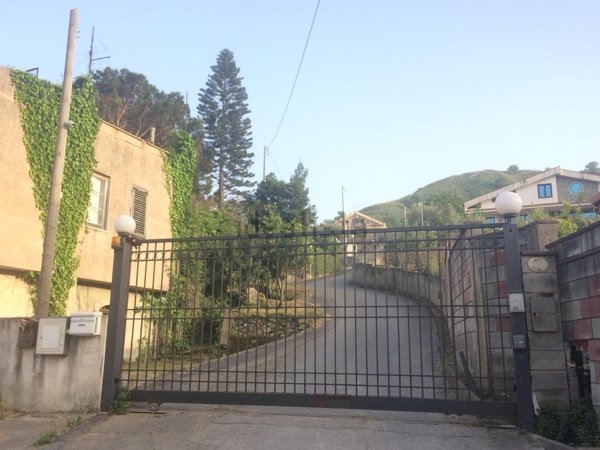 casa indipendente in vendita a Messina in zona Galati / Mili San Marco