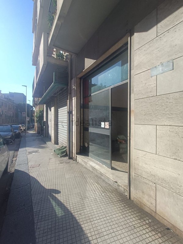 locale commerciale in vendita a Messina