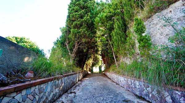 casa indipendente in vendita a Messina