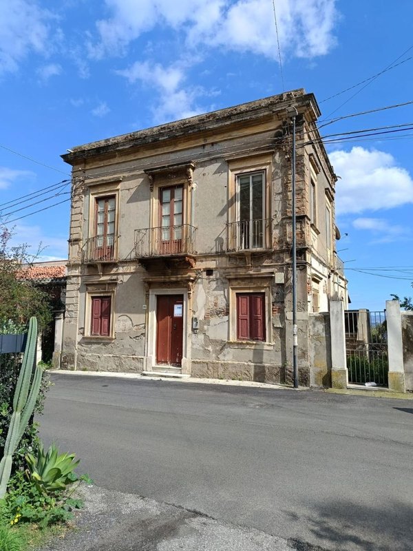 casa indipendente in vendita a Messina in zona Santa Margherita