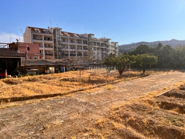 casa indipendente in vendita a Messina in zona Santissima Annunziata