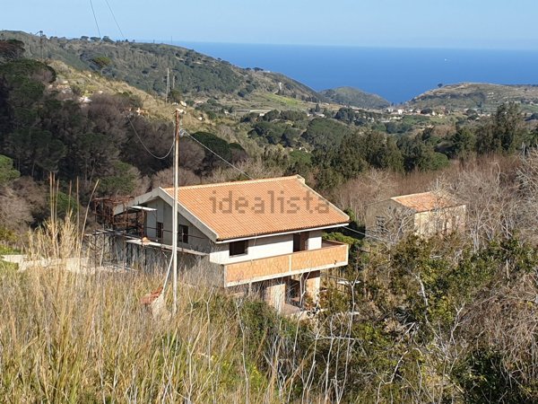 casa indipendente in vendita a Messina in zona Castanea delle Furie