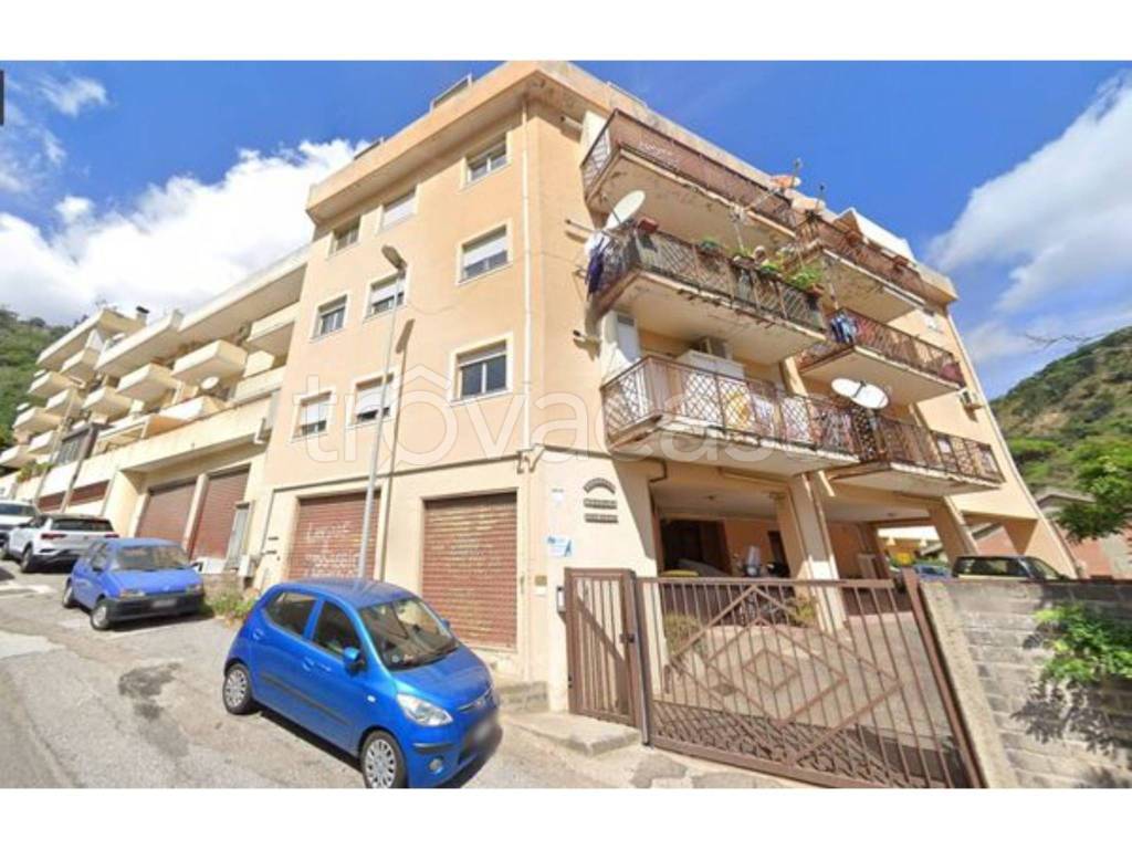 appartamento in vendita a Messina in zona Salice