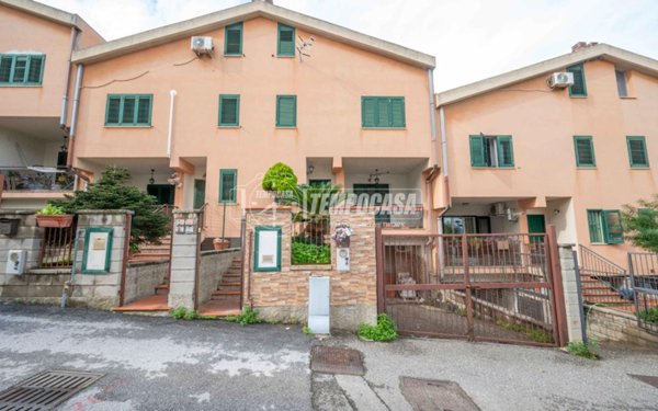 casa indipendente in vendita a Messina in zona Contesse