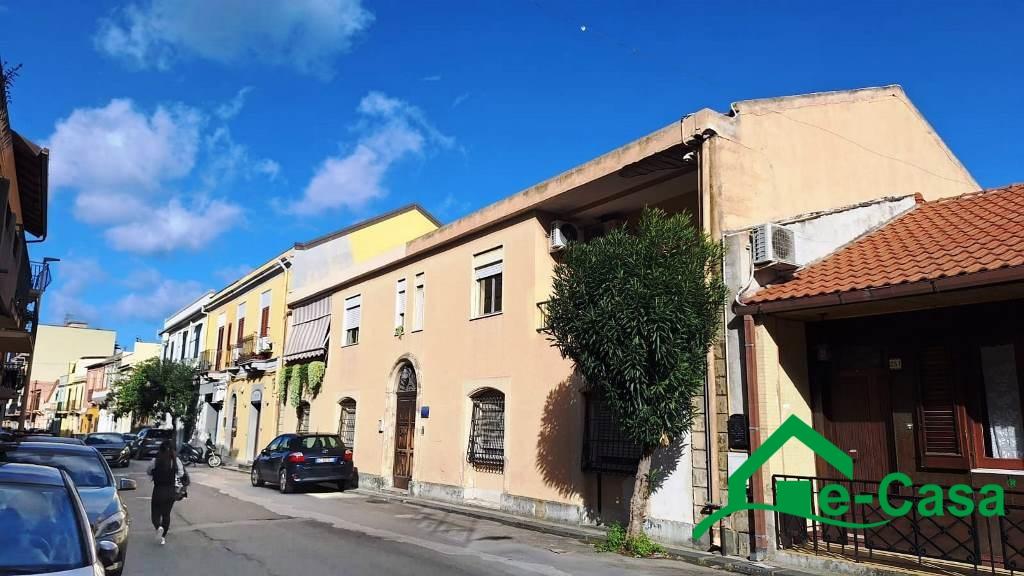 appartamento in vendita a Messina in zona Mili Marina