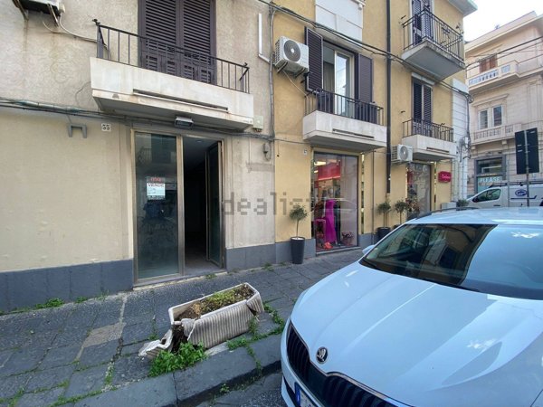 locale commerciale in vendita a Messina in zona Centro Storico