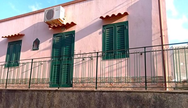 casa indipendente in vendita a Messina