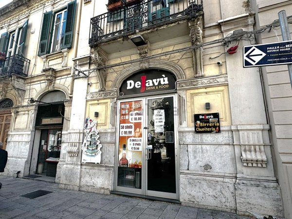 locale commerciale in vendita a Messina in zona Centro Storico