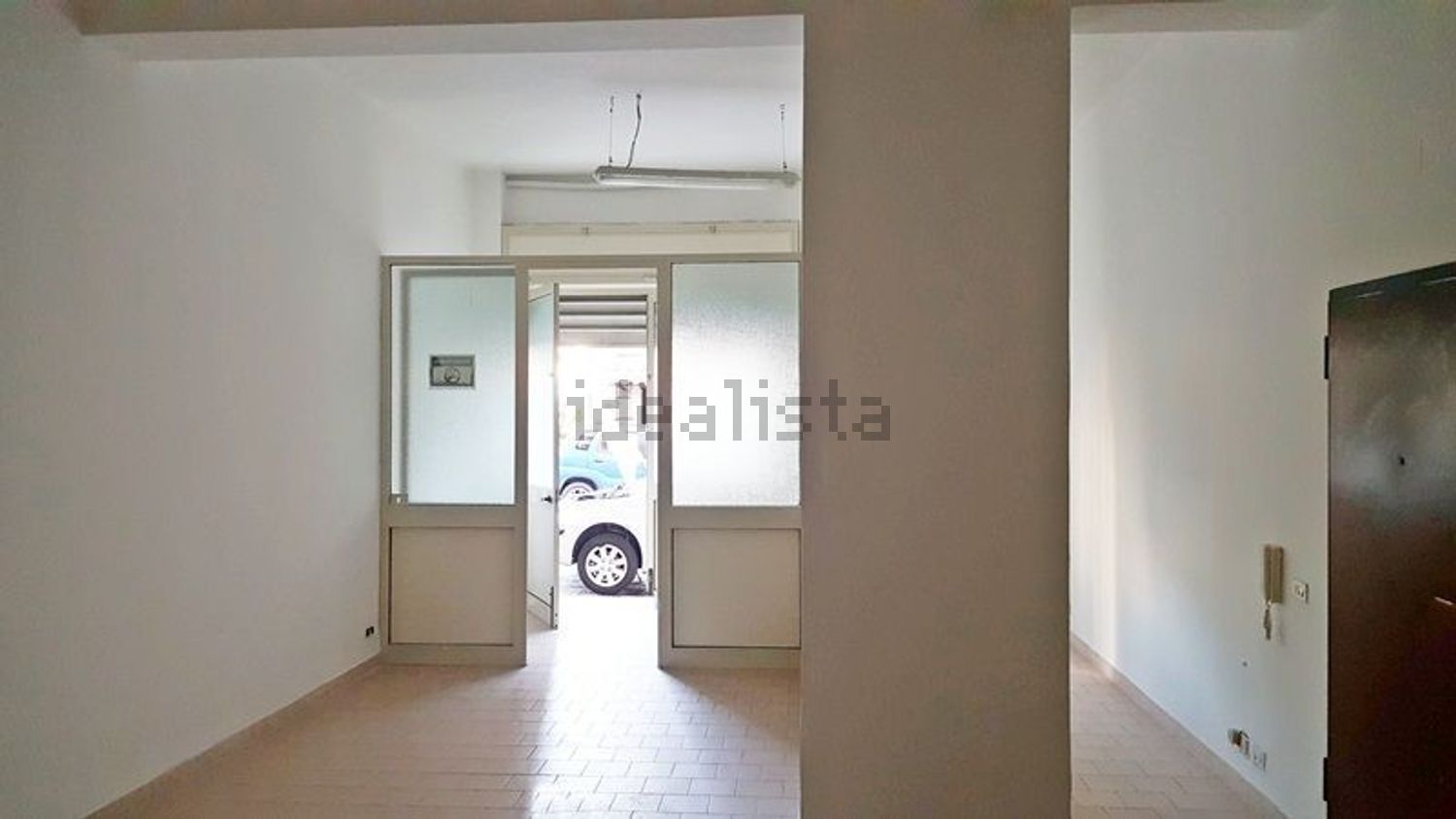 locale commerciale in vendita a Messina in zona Gesso