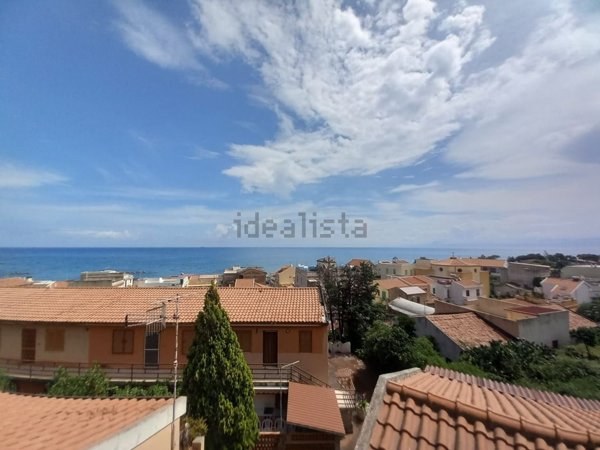 appartamento in vendita a Messina in zona Acqualadroni