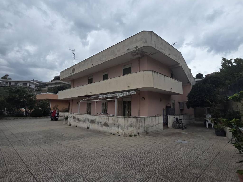 casa indipendente in vendita a Messina in zona Santissima Annunziata