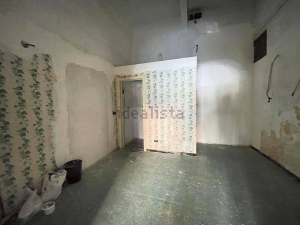 locale commerciale in vendita a Messina