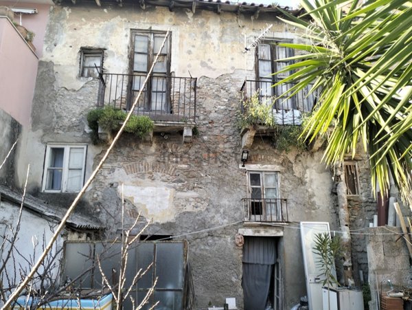 casa indipendente in vendita a Messina