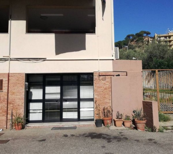 ufficio in vendita a Messina in zona Santissima Annunziata