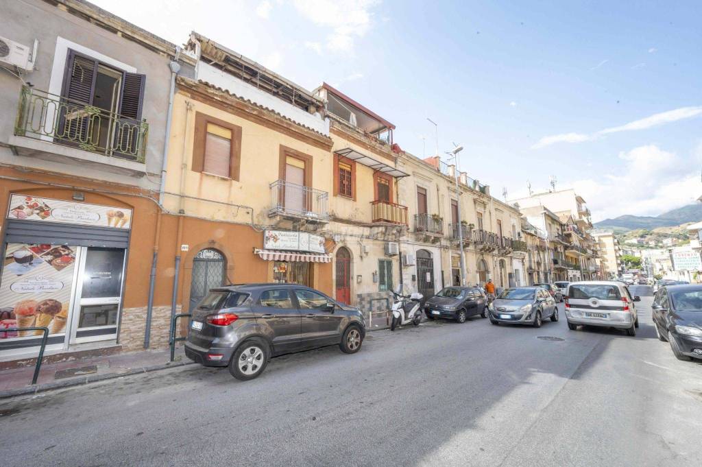 casa indipendente in vendita a Messina in zona Gazzi