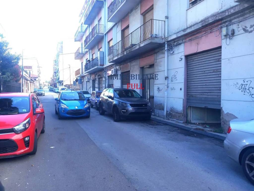 negozio in vendita a Messina in zona Gazzi