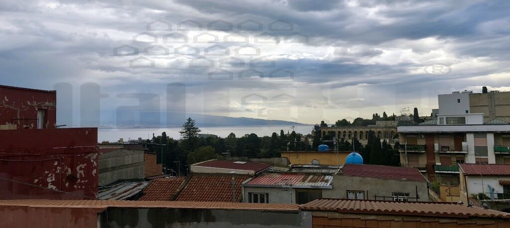 casa indipendente in vendita a Messina in zona Centro Storico