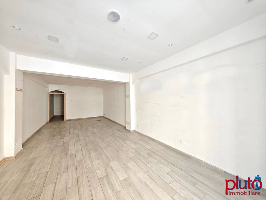 negozio in vendita a Messina