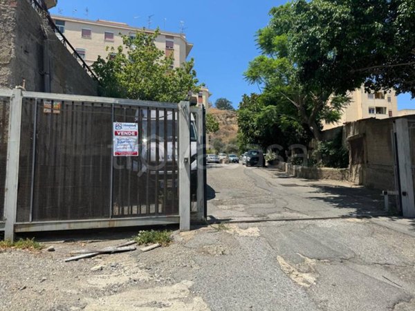 appartamento in vendita a Messina in zona Pistunina