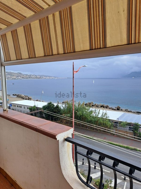 casa indipendente in vendita a Messina in zona Paradiso