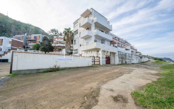 appartamento in vendita a Messina in zona Acqualadroni