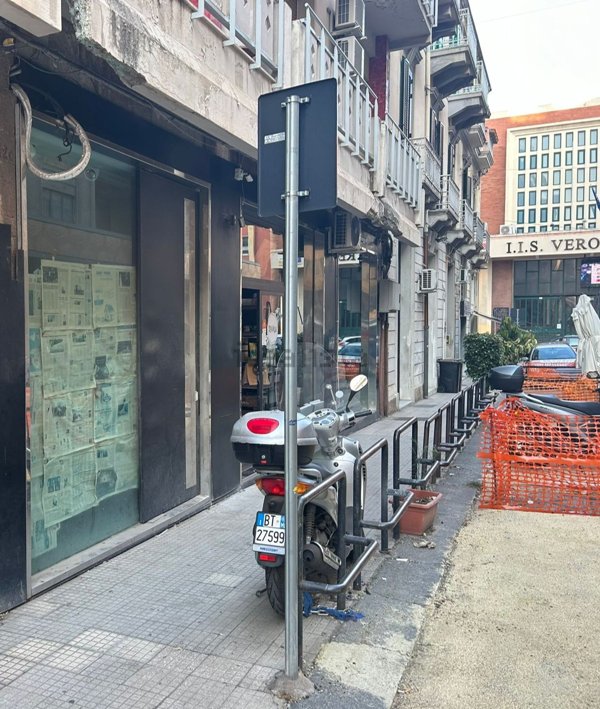 locale commerciale in vendita a Messina