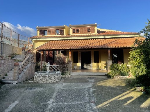 casa indipendente in vendita a Messina in zona Pistunina