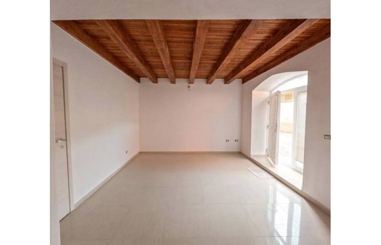 casa indipendente in vendita a Messina in zona Santo Stefano Medio