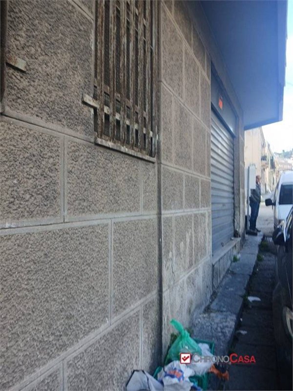 negozio in vendita a Messina in zona Centro Storico