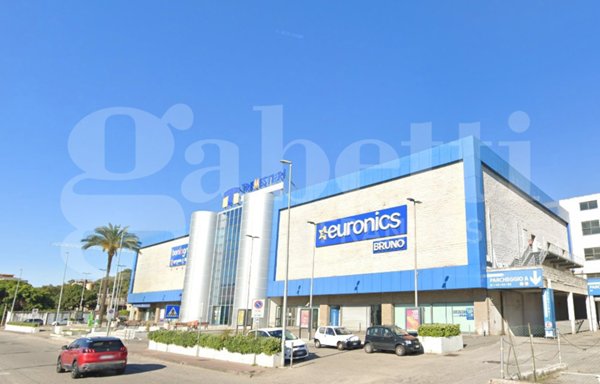 negozio in vendita a Messina in zona Tremestieri