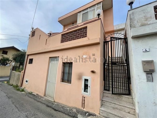 casa indipendente in vendita a Messina in zona Faro Superiore