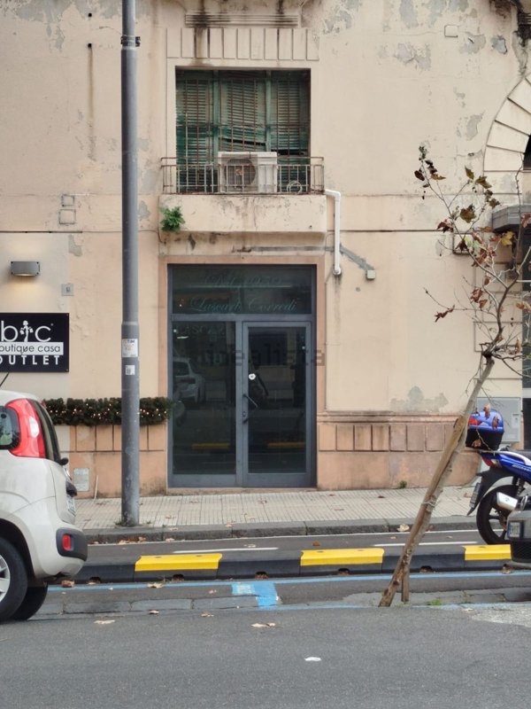 locale commerciale in vendita a Messina in zona Centro Storico