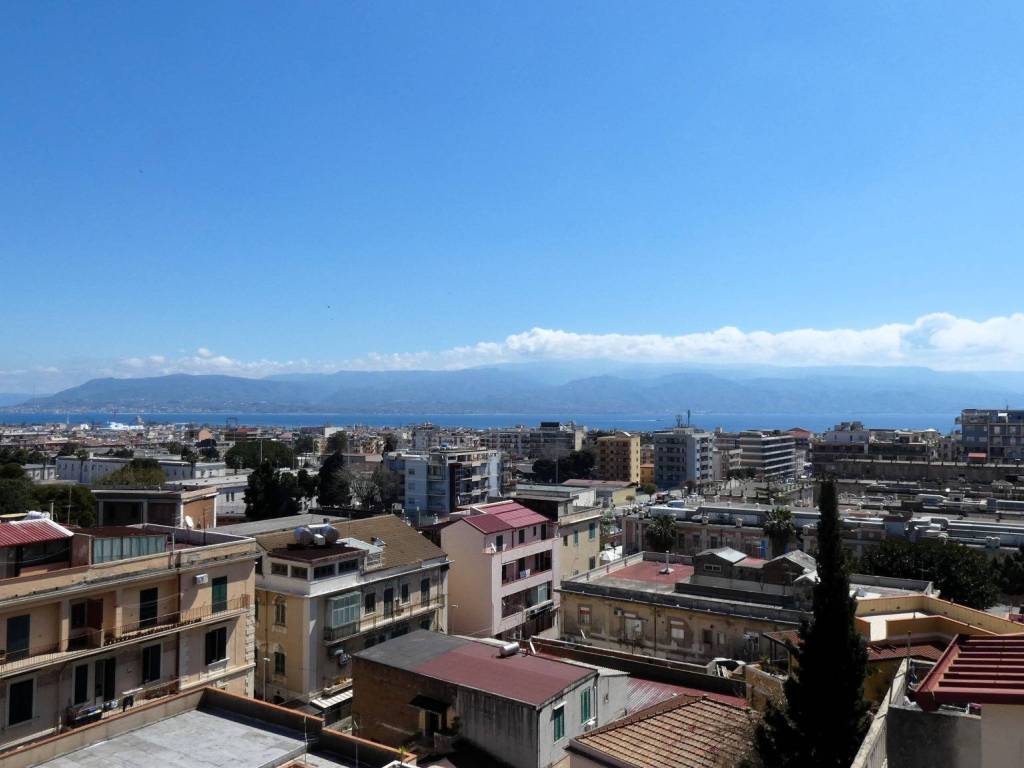casa indipendente in vendita a Messina in zona Centro Storico