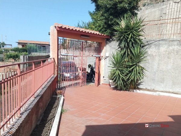 casa indipendente in vendita a Messina in zona Centro Storico
