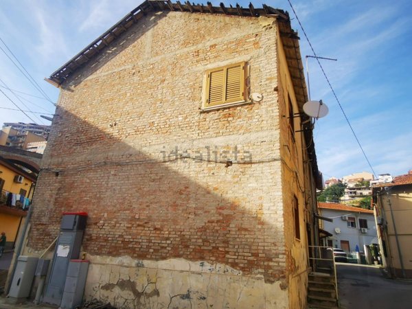 casa semindipendente in vendita a Messina in zona Gravitelli