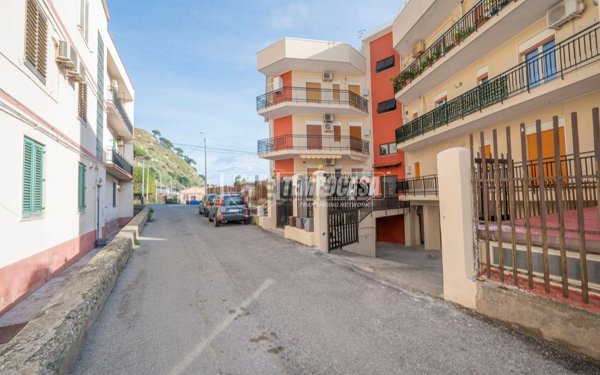 appartamento in vendita a Messina in zona Giampilieri Marina