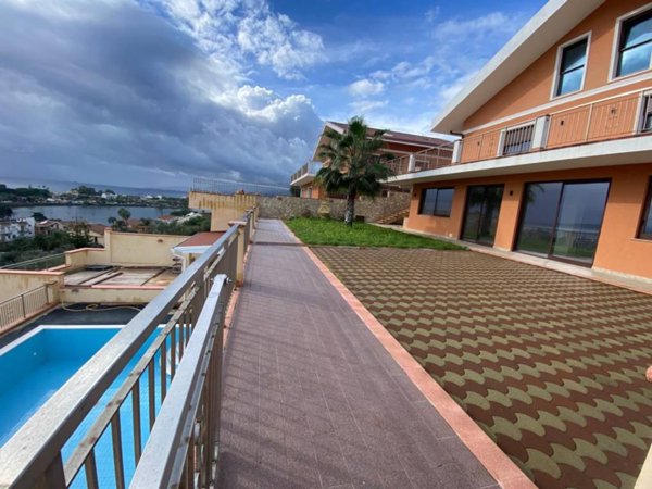 casa indipendente in vendita a Messina in zona Ganzirri