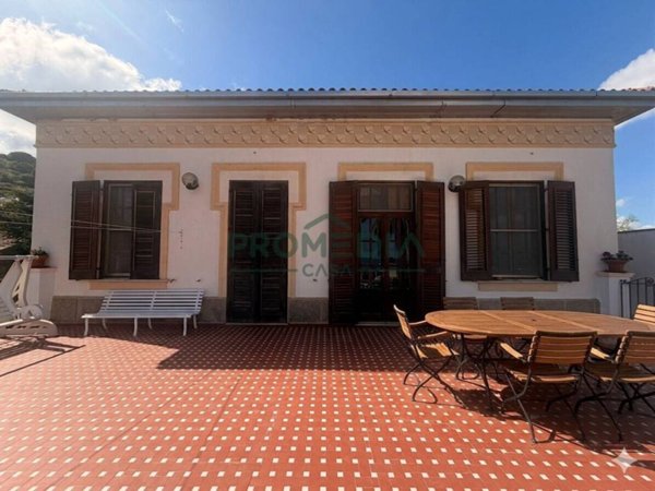 casa indipendente in vendita a Messina in zona Santa Margherita