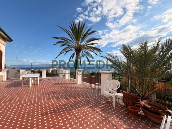 casa indipendente in vendita a Messina in zona Santa Margherita