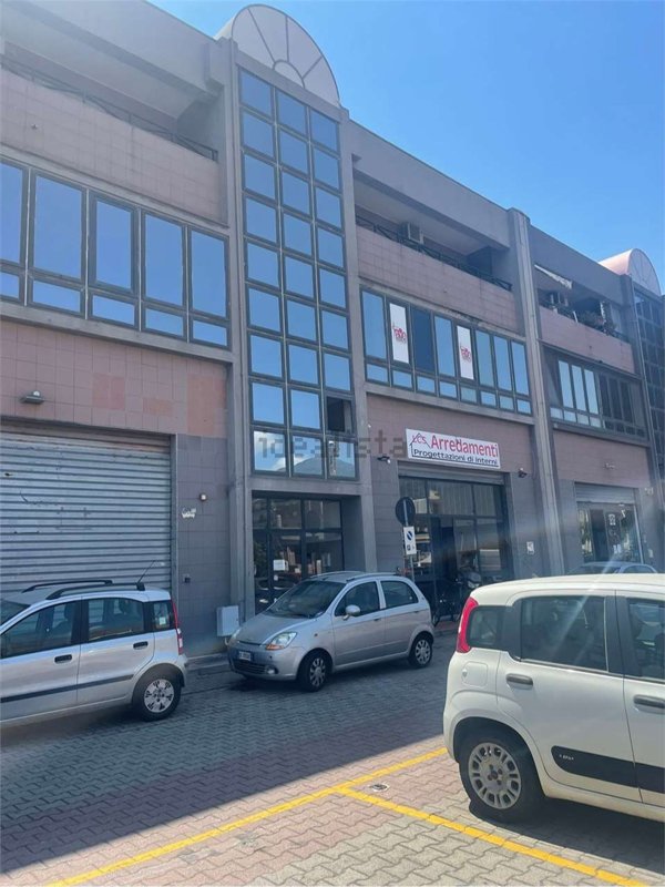 ufficio in vendita a Messina in zona Gazzi