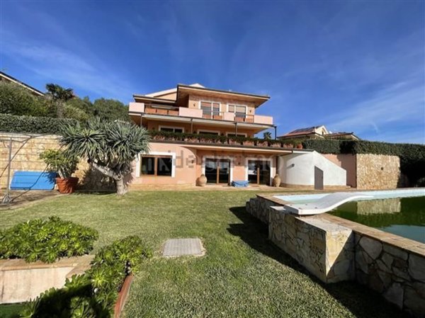casa indipendente in vendita a Messina in zona Ganzirri