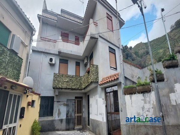 appartamento in vendita a Messina in zona Camaro