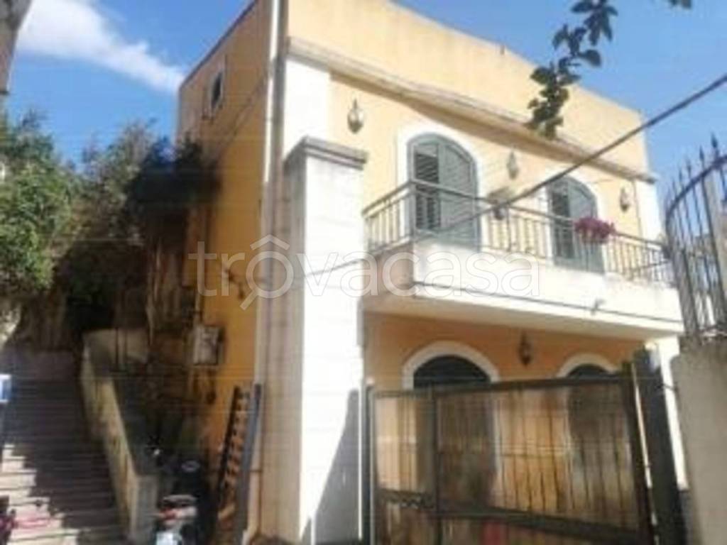 casa indipendente in vendita a Messina in zona Giampilieri Marina