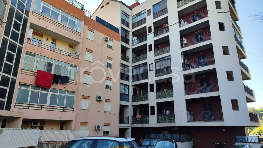 appartamento in vendita a Messina in zona Santa Lucia
