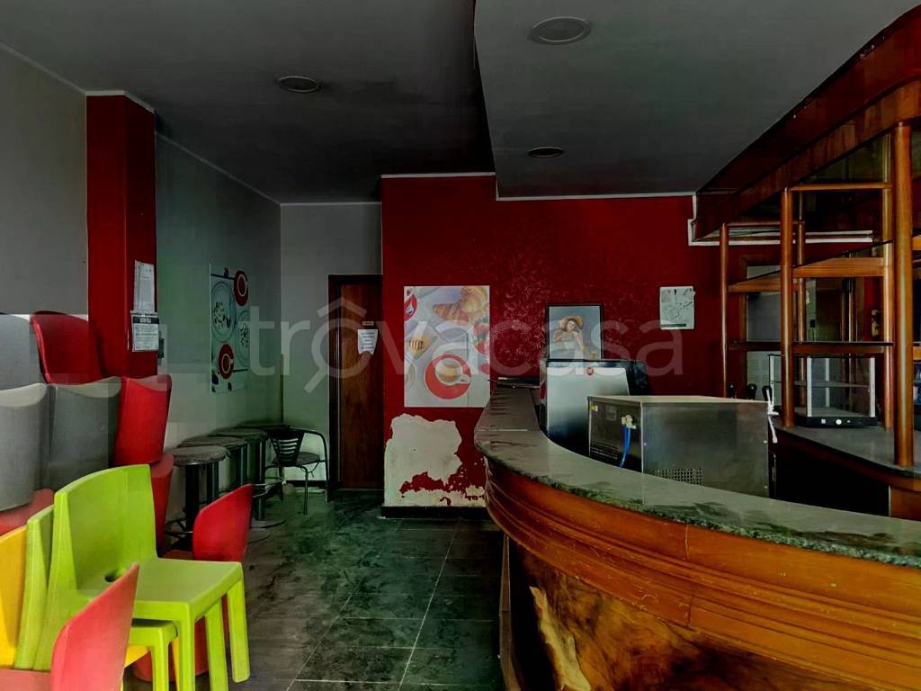 negozio in vendita a Messina in zona Contesse