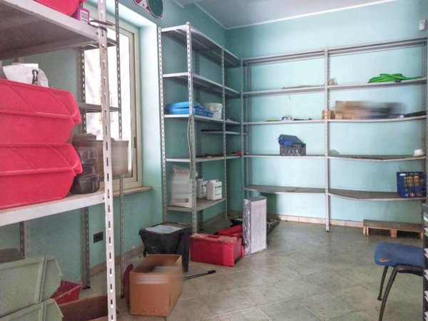 negozio in vendita a Messina